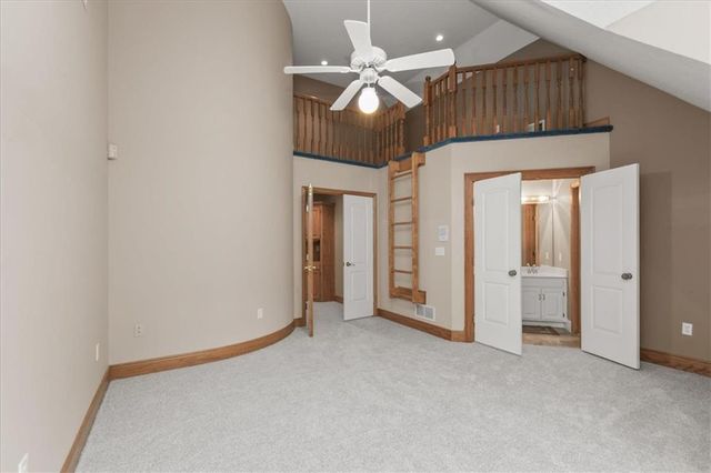 1601 NW Arrowhead Trail, Blue Springs, MO 64015