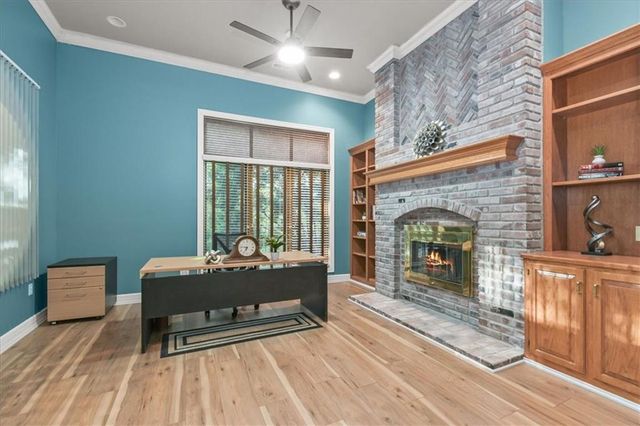 1601 NW Arrowhead Trail, Blue Springs, MO 64015