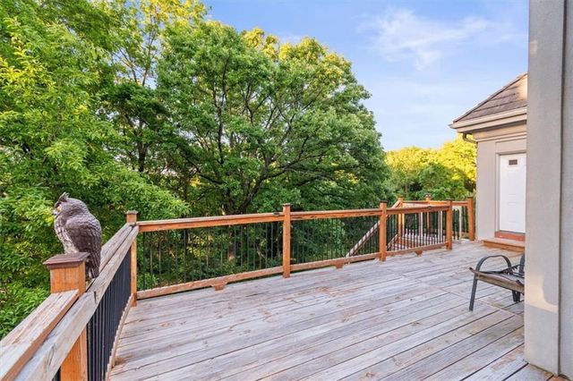 1601 NW Arrowhead Trail, Blue Springs, MO 64015