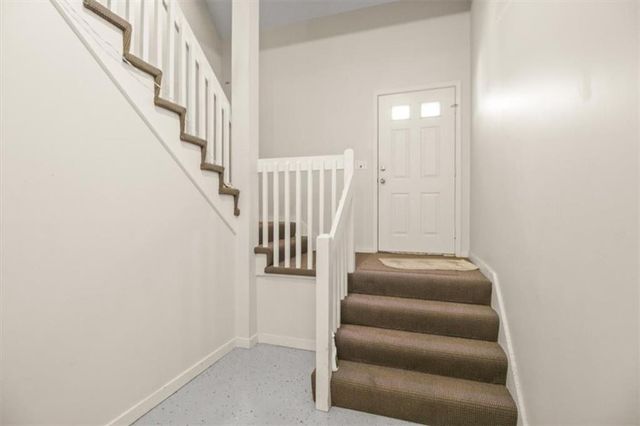 1601 NW Arrowhead Trail, Blue Springs, MO 64015