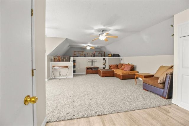 1601 NW Arrowhead Trail, Blue Springs, MO 64015