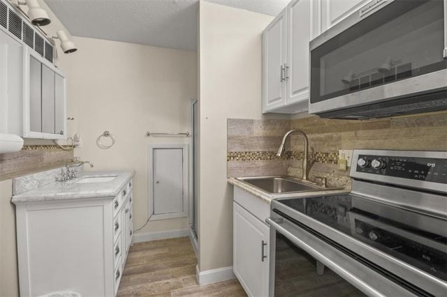 1601 NW Arrowhead Trail, Blue Springs, MO 64015