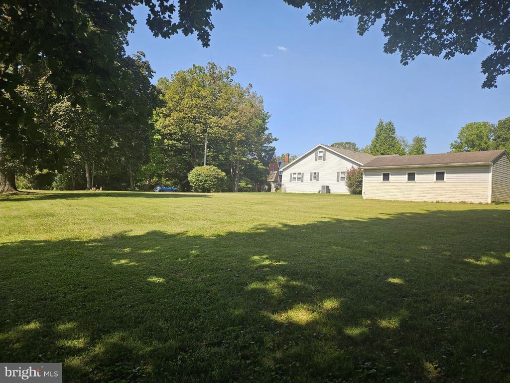 13 LINDEN AVE, Christiana, PA 17509