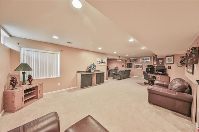 138 Clover Hollow Road, Palmer Twp, PA 18045