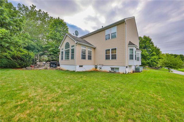138 Clover Hollow Road, Palmer Twp, PA 18045