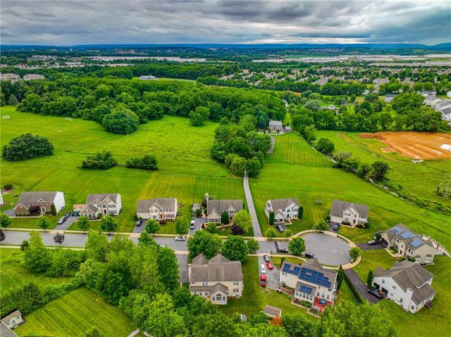 138 Clover Hollow Road, Palmer Twp, PA 18045