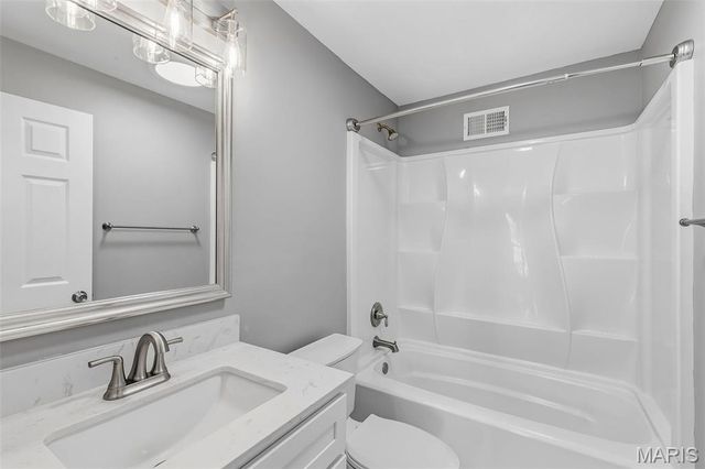 11416 Terry Avenue, Bridgeton, MO 63044