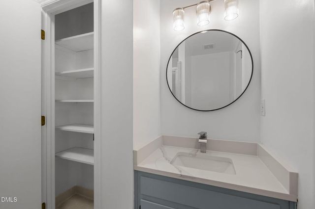 127 Clancy Circle, Cary, NC 27511