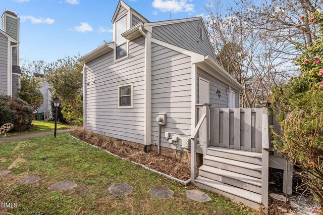 127 Clancy Circle, Cary, NC 27511