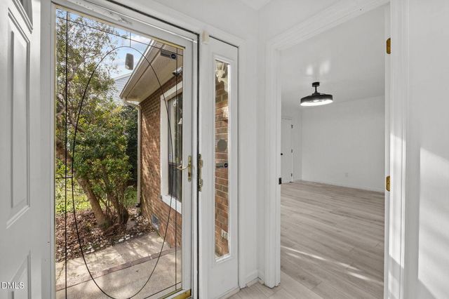 127 Clancy Circle, Cary, NC 27511