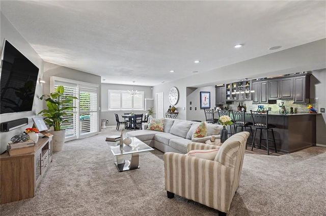 1560 Fountain Drive, Lawrence, KS 66047
