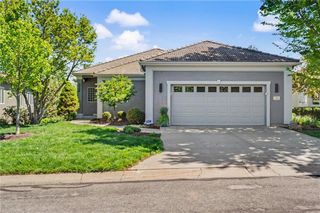 1560 Fountain Drive, Lawrence, KS 66047
