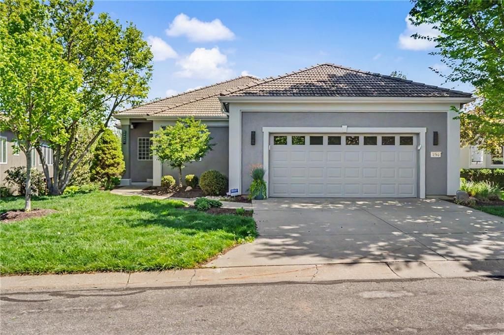 1560 Fountain Drive, Lawrence, KS 66047