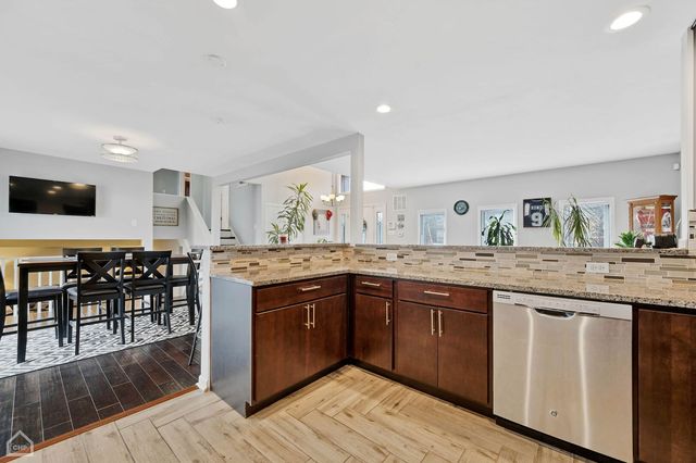 710 E 194th Street, Glenwood, IL 60425