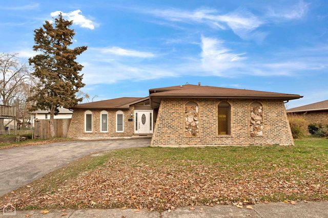 710 E 194th Street, Glenwood, IL 60425
