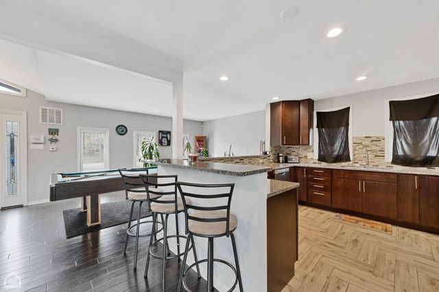 710 E 194th Street, Glenwood, IL 60425