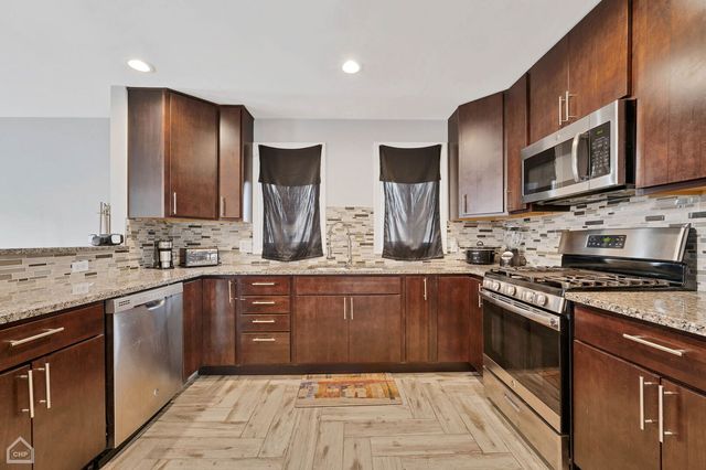 710 E 194th Street, Glenwood, IL 60425