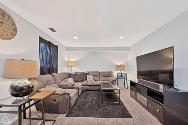 710 E 194th Street, Glenwood, IL 60425