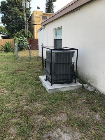 1960 NE 173rd Street, North Miami Beach, FL 33162