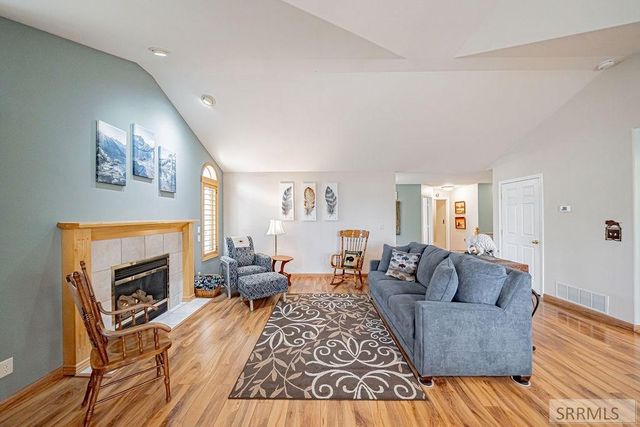 484 Hickory Circle, Idaho Falls, ID 83404