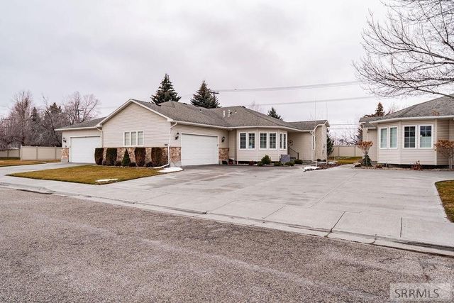 484 Hickory Circle, Idaho Falls, ID 83404