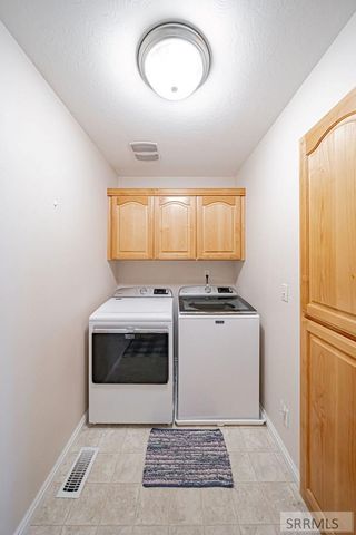 484 Hickory Circle, Idaho Falls, ID 83404