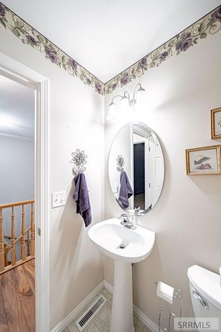 484 Hickory Circle, Idaho Falls, ID 83404