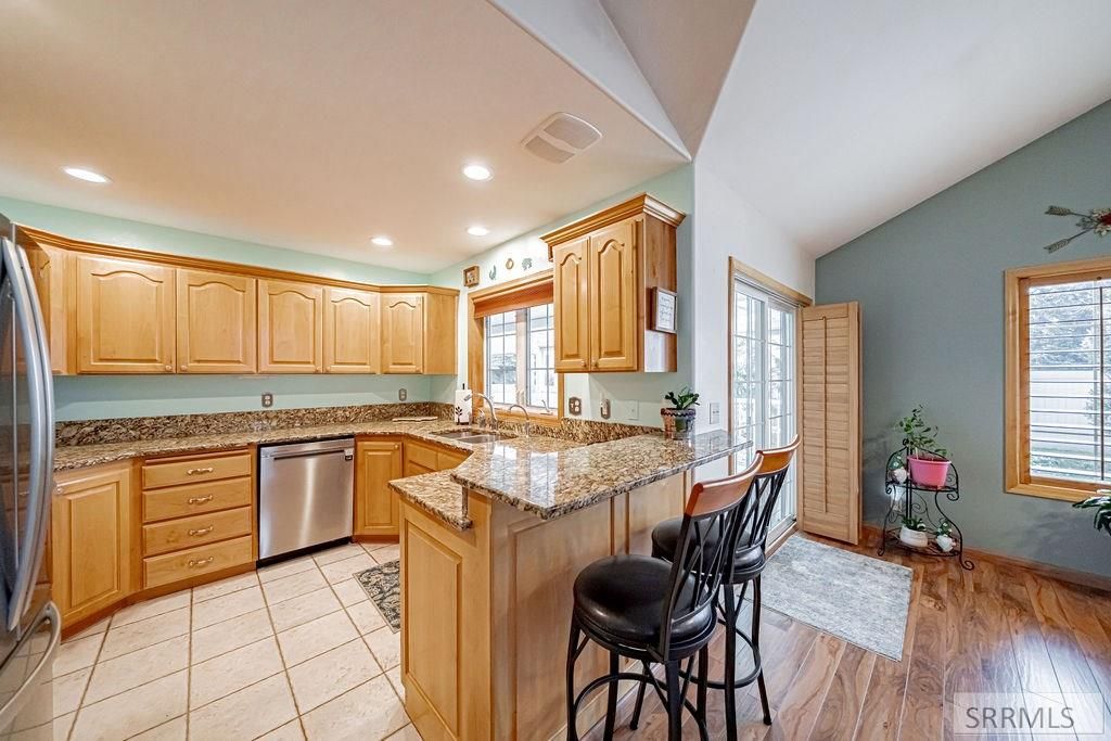 Image 12 of property listing at 484 Hickory Circle, Idaho Falls, ID 83404