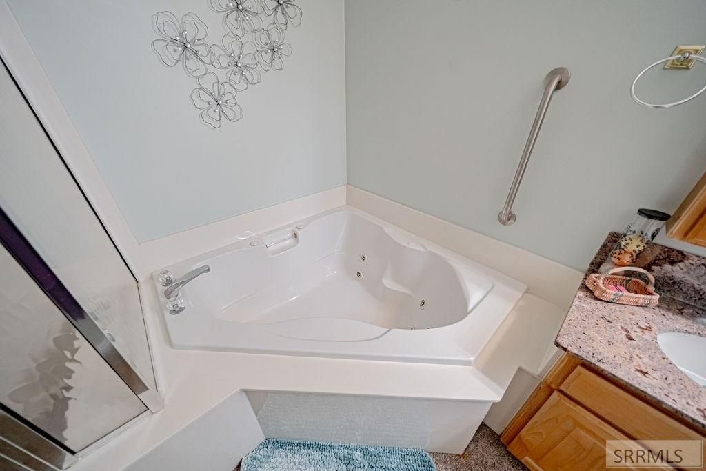 Image 37 of property listing at 484 Hickory Circle, Idaho Falls, ID 83404