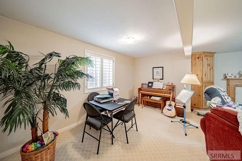 Image 55 of property listing at 484 Hickory Circle, Idaho Falls, ID 83404