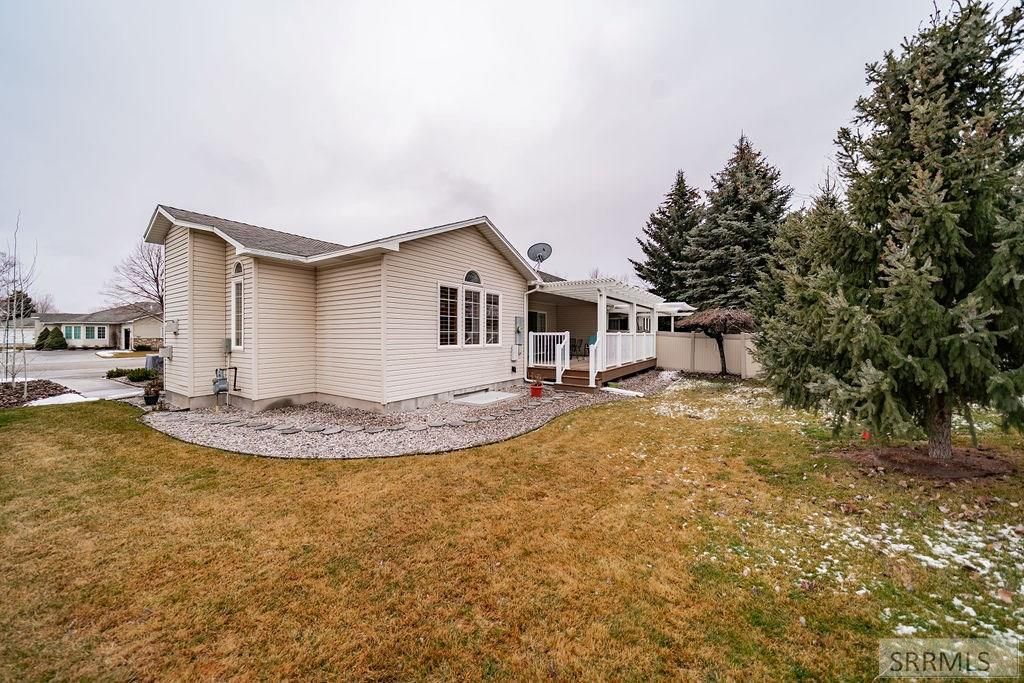 Image 74 of property listing at 484 Hickory Circle, Idaho Falls, ID 83404