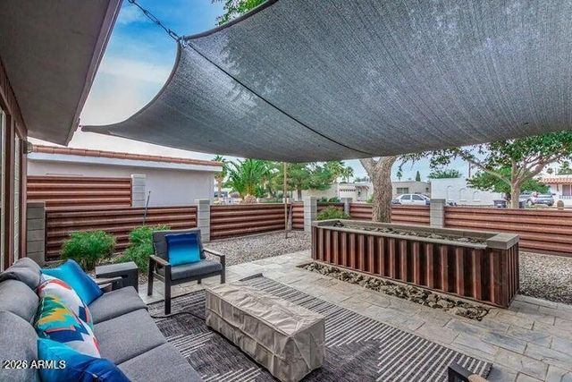 8325 E CRESTWOOD Way, Scottsdale, AZ 85250