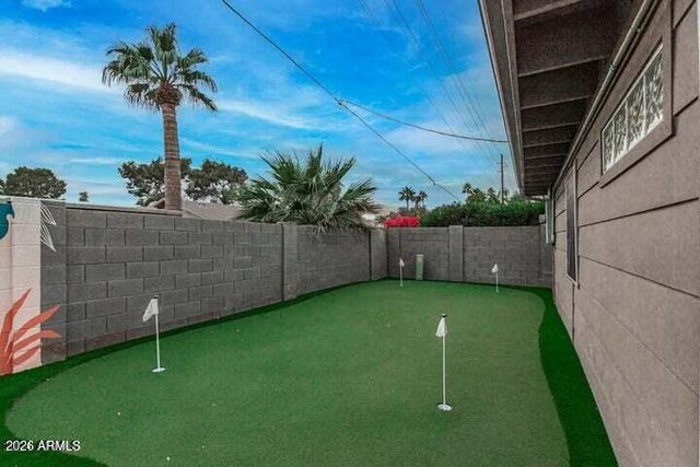 8325 E CRESTWOOD Way, Scottsdale, AZ 85250