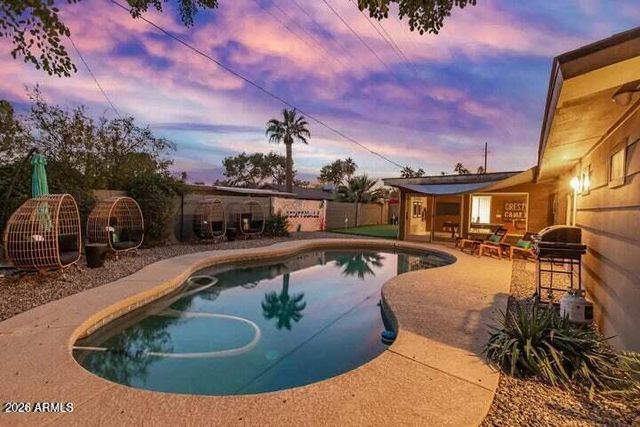 8325 E CRESTWOOD Way, Scottsdale, AZ 85250