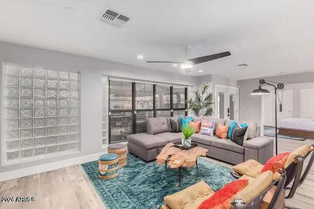 8325 E CRESTWOOD Way, Scottsdale, AZ 85250
