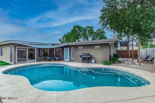 8325 E CRESTWOOD Way, Scottsdale, AZ 85250
