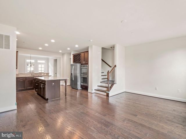 15930 CHIEFTAIN AVE, Derwood, MD 20855