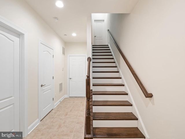 15930 CHIEFTAIN AVE, Derwood, MD 20855
