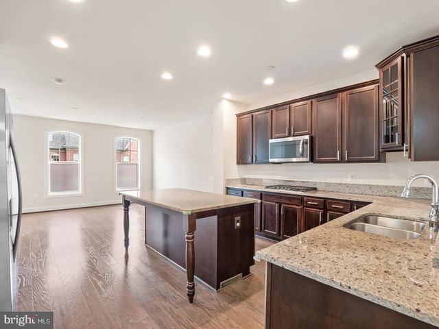 15930 CHIEFTAIN AVE, Derwood, MD 20855
