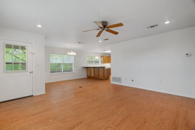 7757 Farm Road 137, Paris, TX 75460