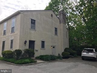 22 LLANFAIR RD #8, Ardmore, PA 19003