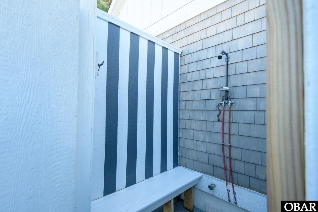 Image 26 of property listing at 122 W Waterside Lane, Nags Head, NC 27959