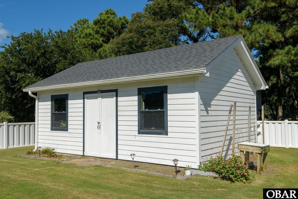 Image 28 of property listing at 122 W Waterside Lane, Nags Head, NC 27959