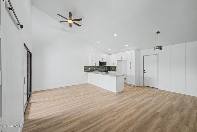 9471 E LAUREL Lane, Scottsdale, AZ 85260