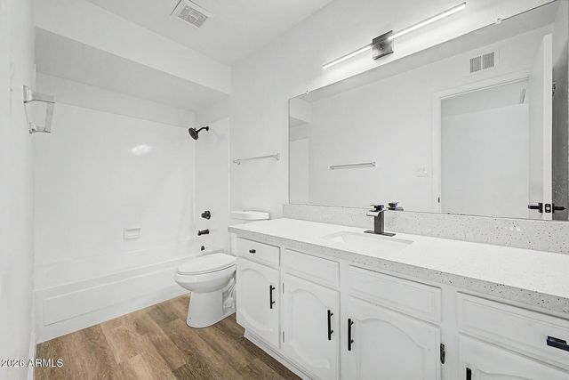 9471 E LAUREL Lane, Scottsdale, AZ 85260