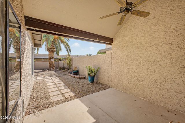 9471 E LAUREL Lane, Scottsdale, AZ 85260
