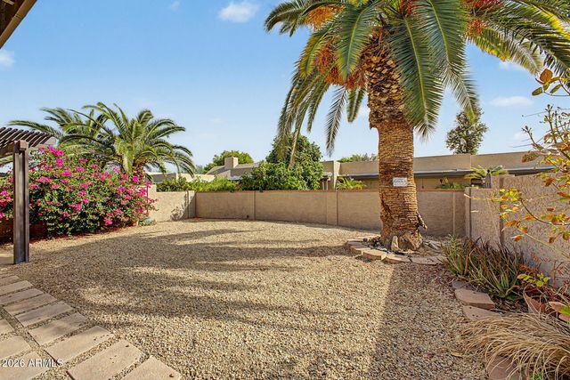 9471 E LAUREL Lane, Scottsdale, AZ 85260