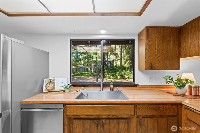 940 9th Avenue, Fox Island, WA 98333