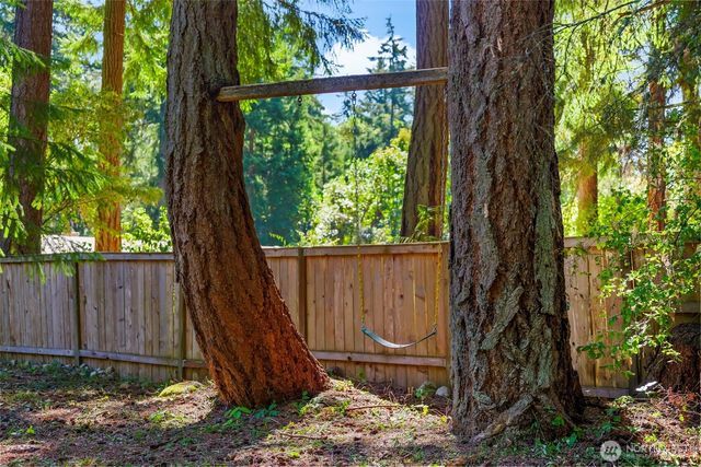 940 9th Avenue, Fox Island, WA 98333