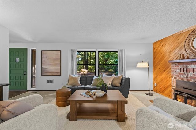 940 9th Avenue, Fox Island, WA 98333